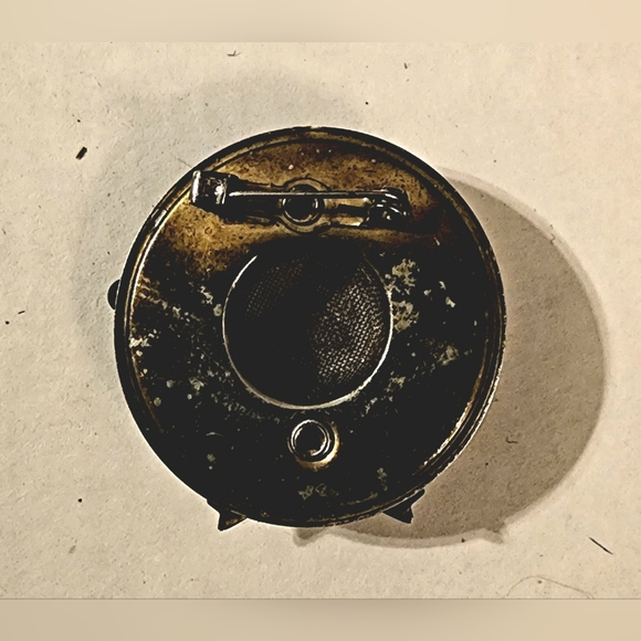 Vintage Holiday, festive mesh enameled with floral print hat brooch - Picture 6 of 7